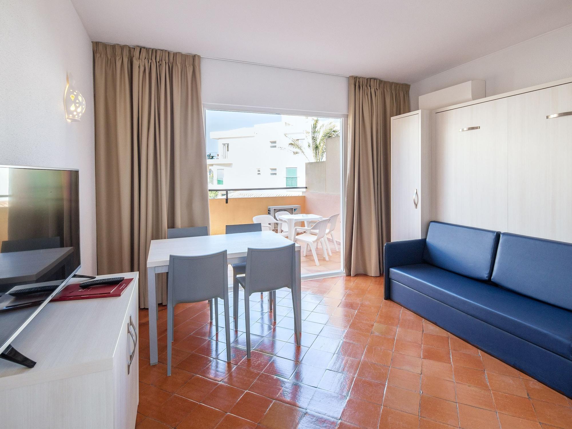 Apartahotel Dom Pedro 3*