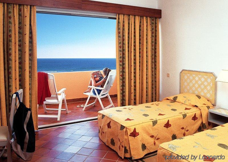 Dom Pedro Apartahotel 3*