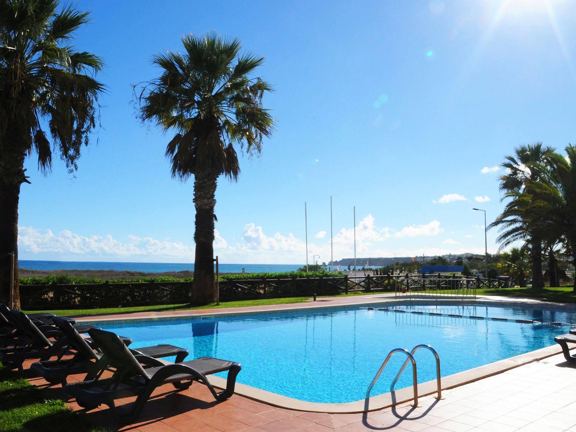 Dom Pedro Apartahotel 3*